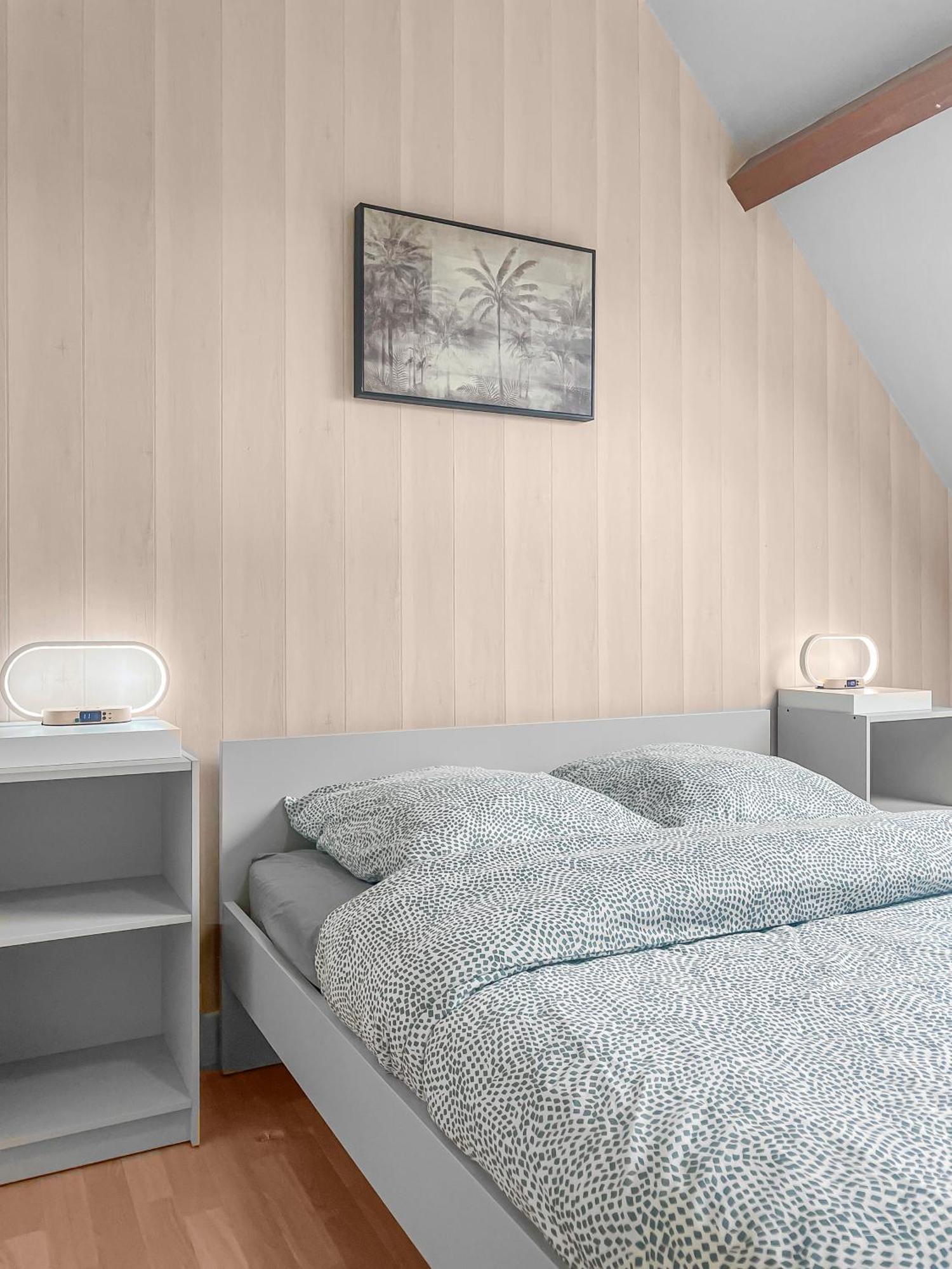 Pied-A-Terre A Montlucon Apartment Bagian luar foto