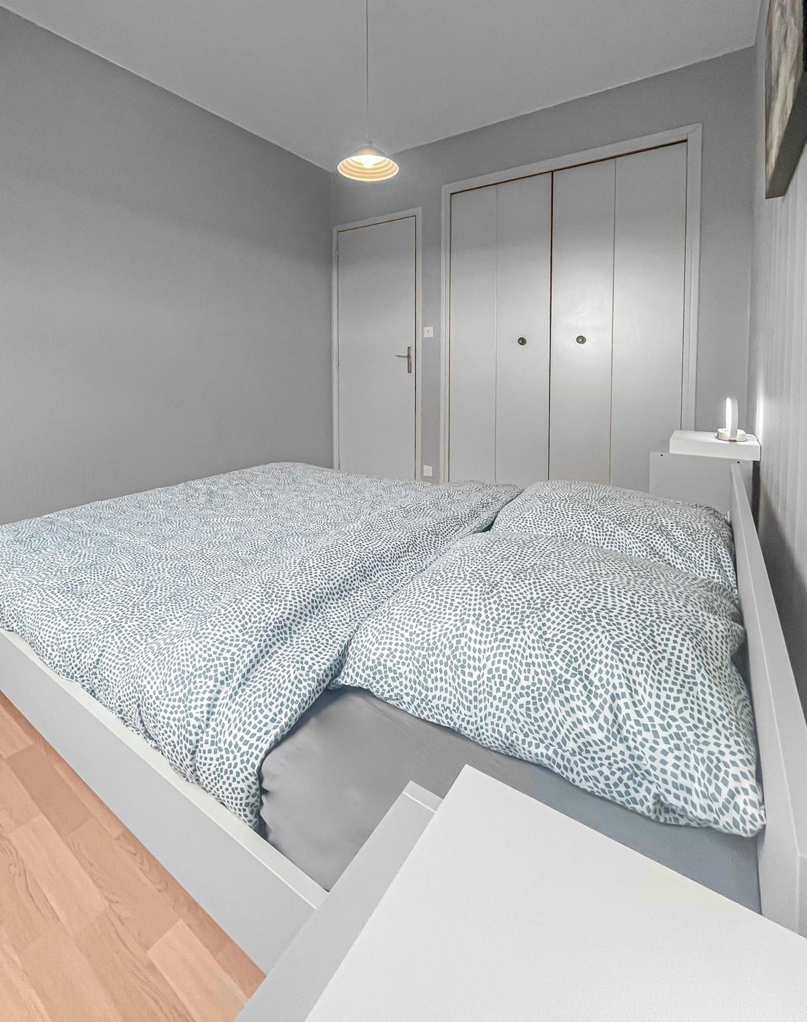 Pied-A-Terre A Montlucon Apartment Bagian luar foto