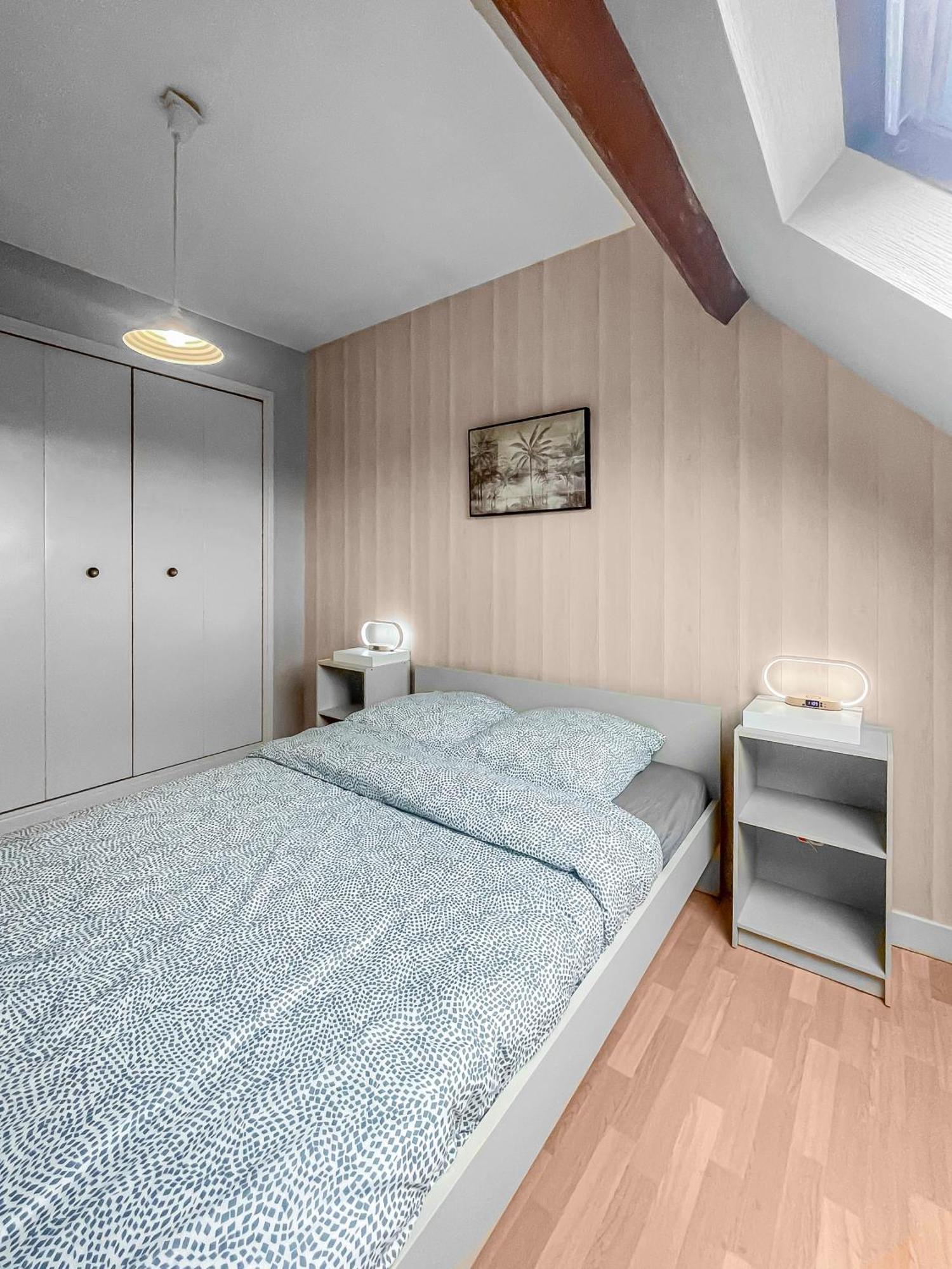 Pied-A-Terre A Montlucon Apartment Bagian luar foto